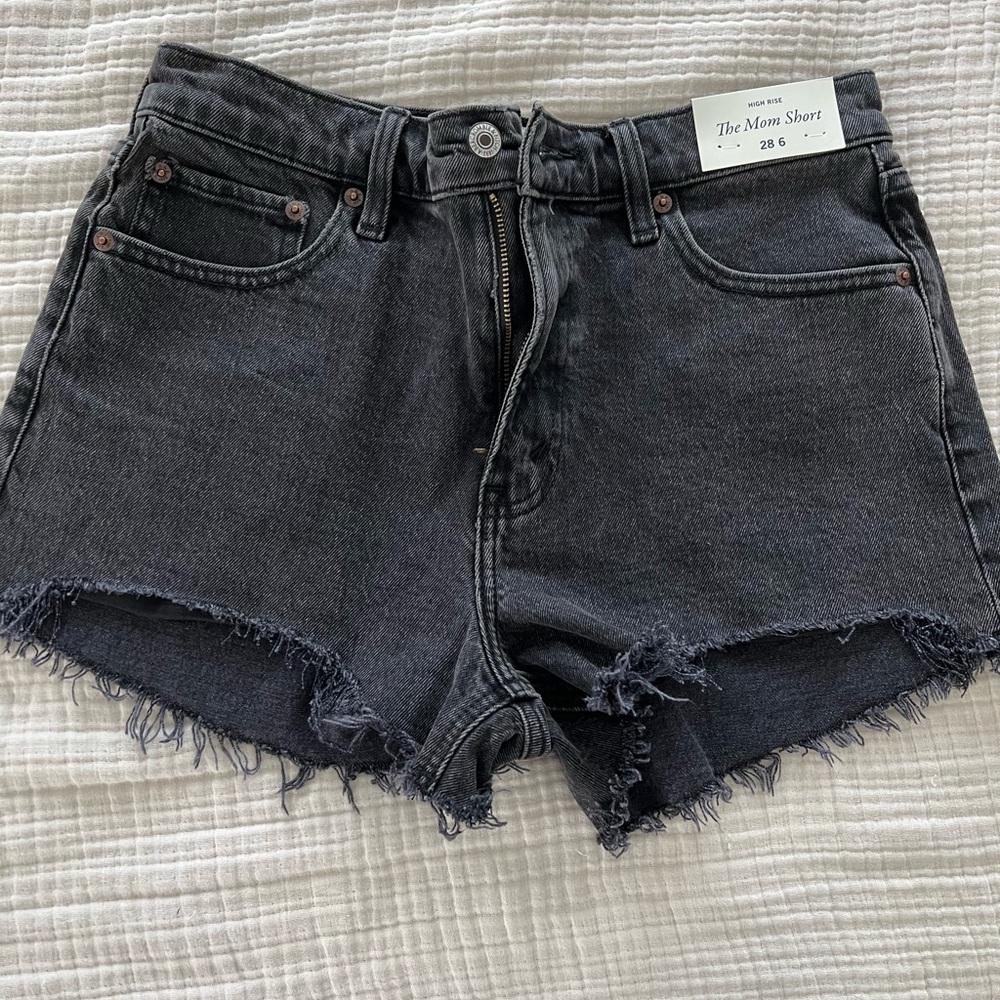 Abercrombie mom short size 6